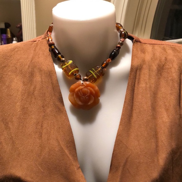 Necklace - Picture 5 of 6